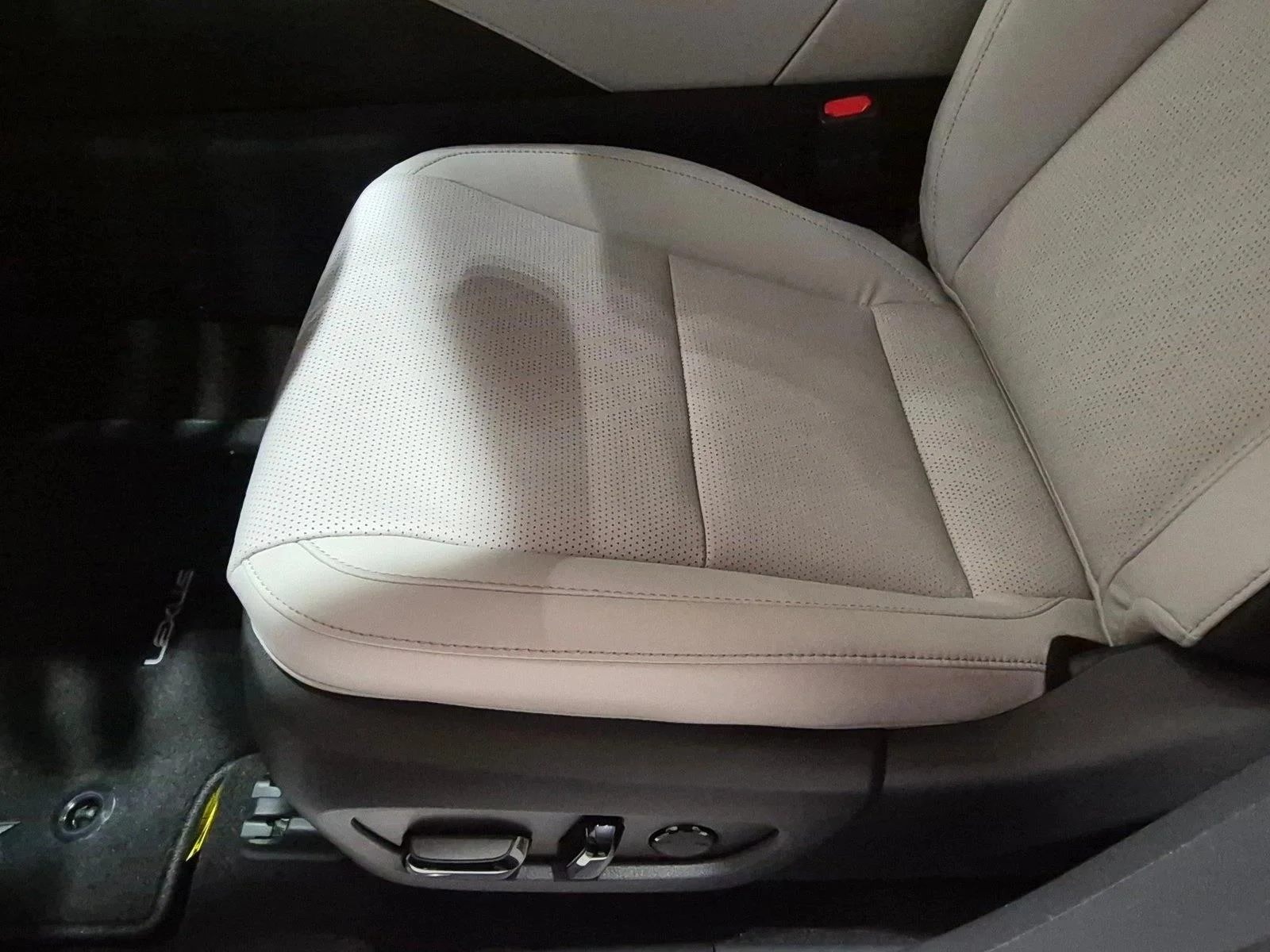 New 2026 Eminent White Pearl Lexus  350 PREMIUM+ image 4