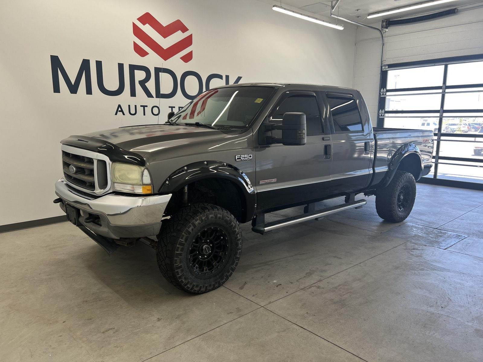 Used 2004 Gray Ford XL image 1