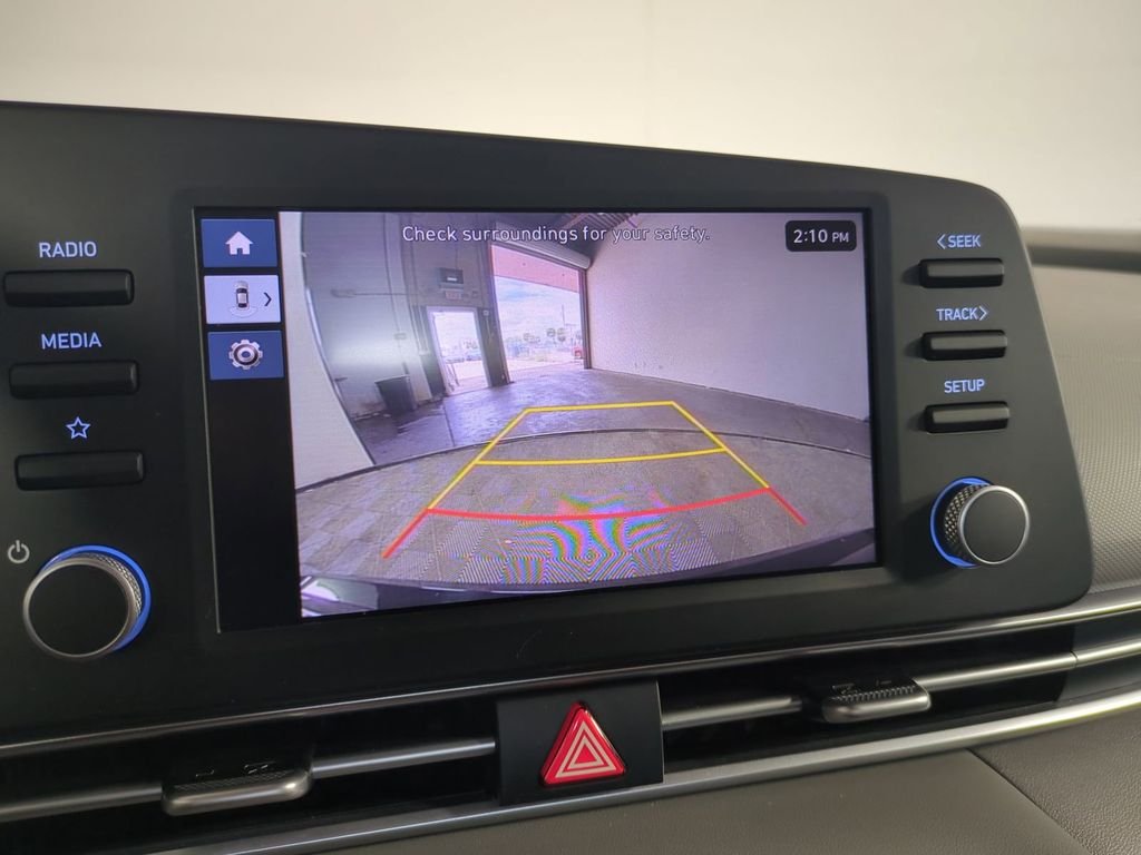 2025 Hyundai Elantra SE - Photo 23