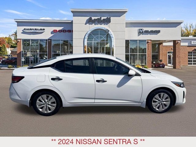 Certified Used 2024 White Nissan S image 7