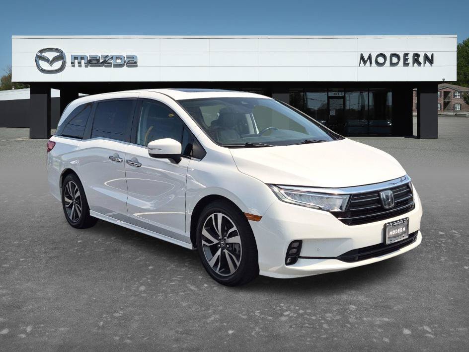 Used 2022 White Honda Touring image 6