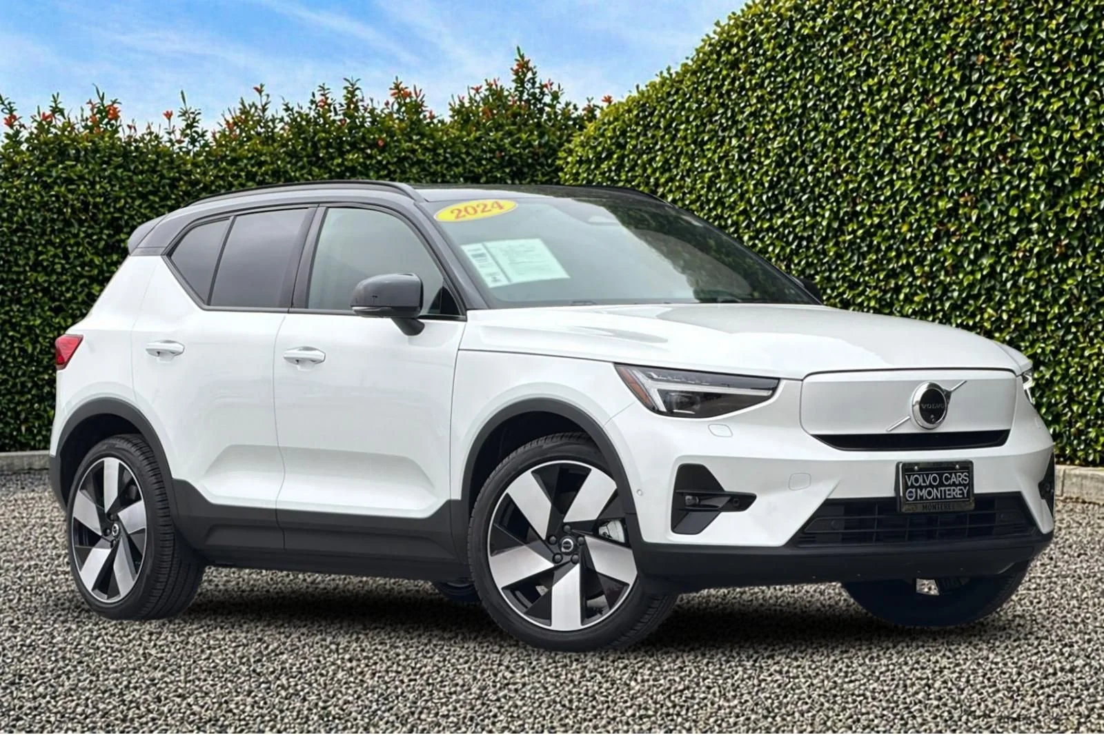 2024 Volvo XC40
