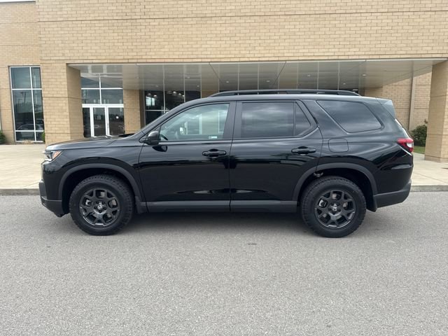 2026 Honda Pilot TrailSport AWD's photo