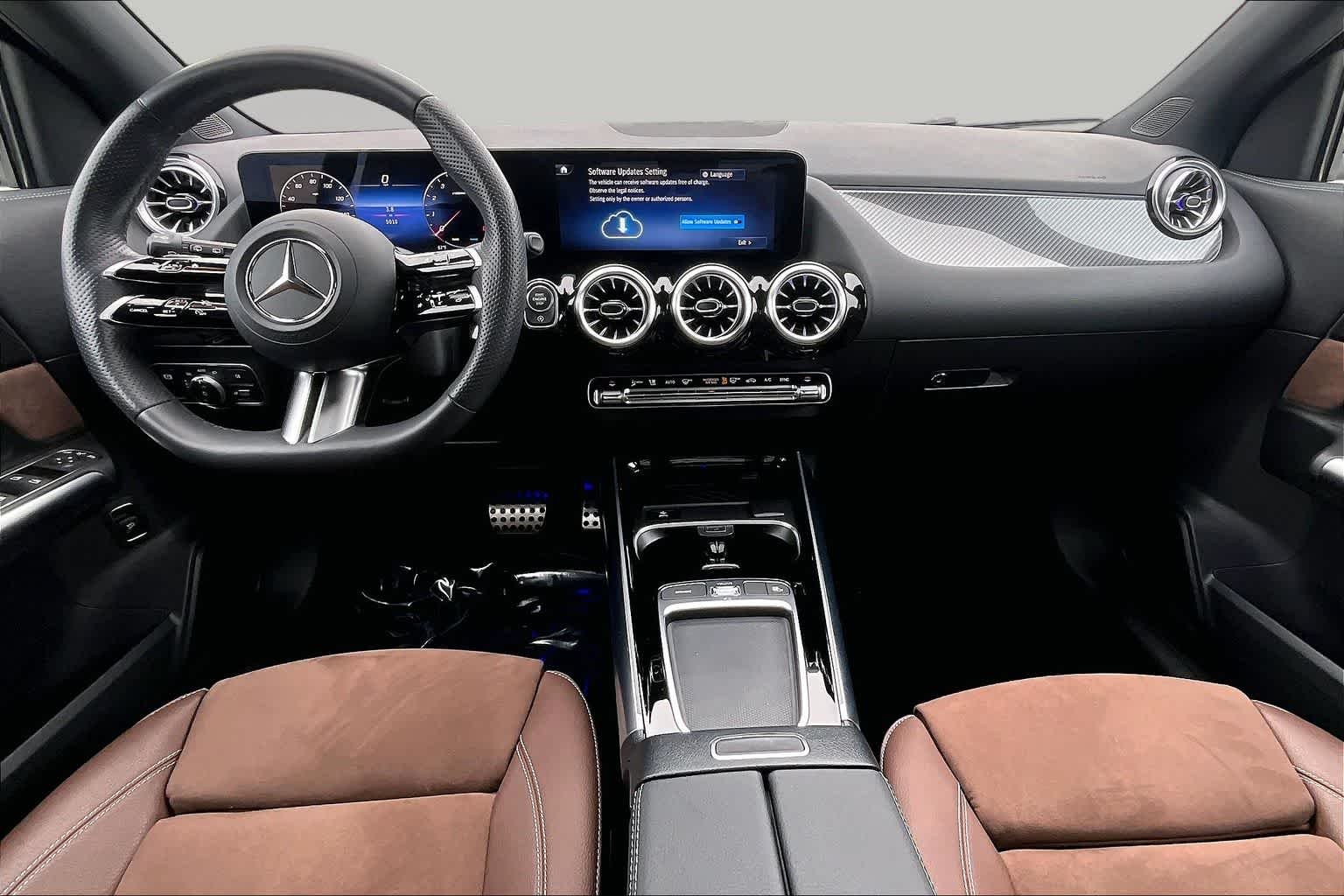 Used 2025 Night Black Mercedes-Benz GLA 250 image 14