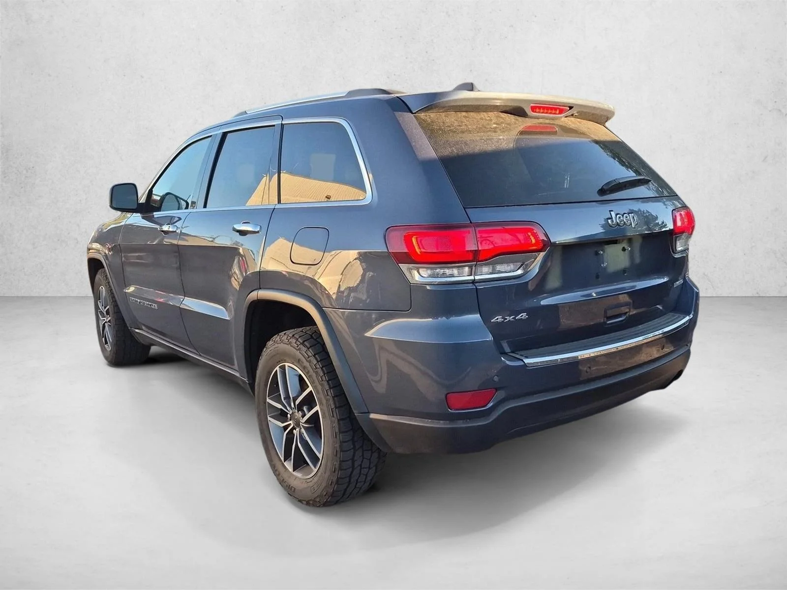 Used 2020 Slate Blue Pearlcoat Jeep Limited image 7