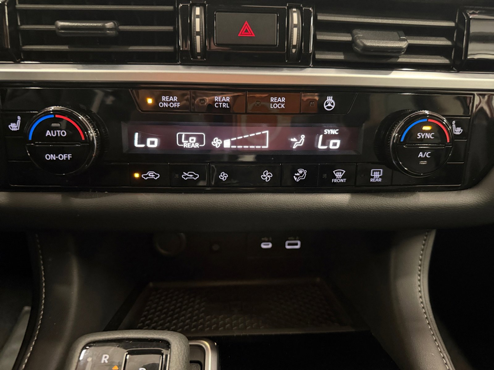 Used 2025 Scarlet Ember Tintcoat Nissan SL image 19