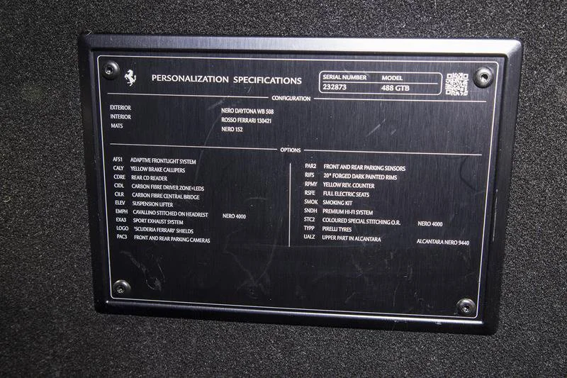 Used 2018 Black Ferrari Base image 10