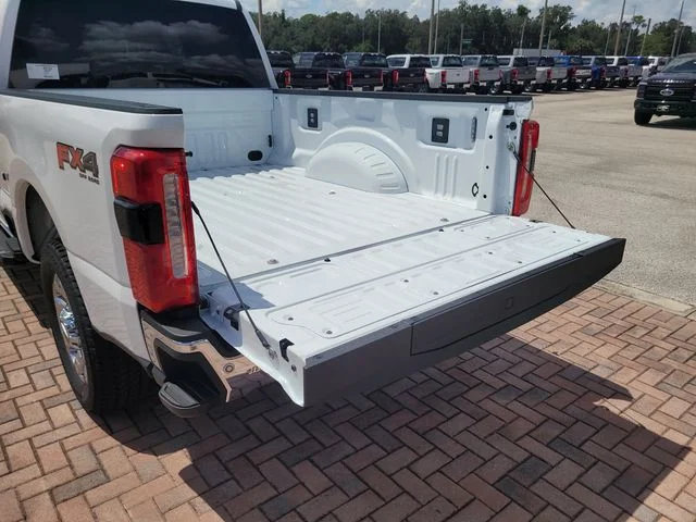 New 2026 Oxford White Ford Lariat image 11