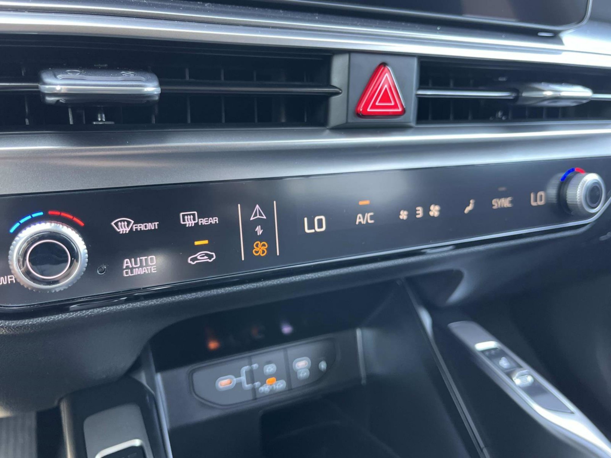 New 2026 Glacial White Pearl Kia S image 34