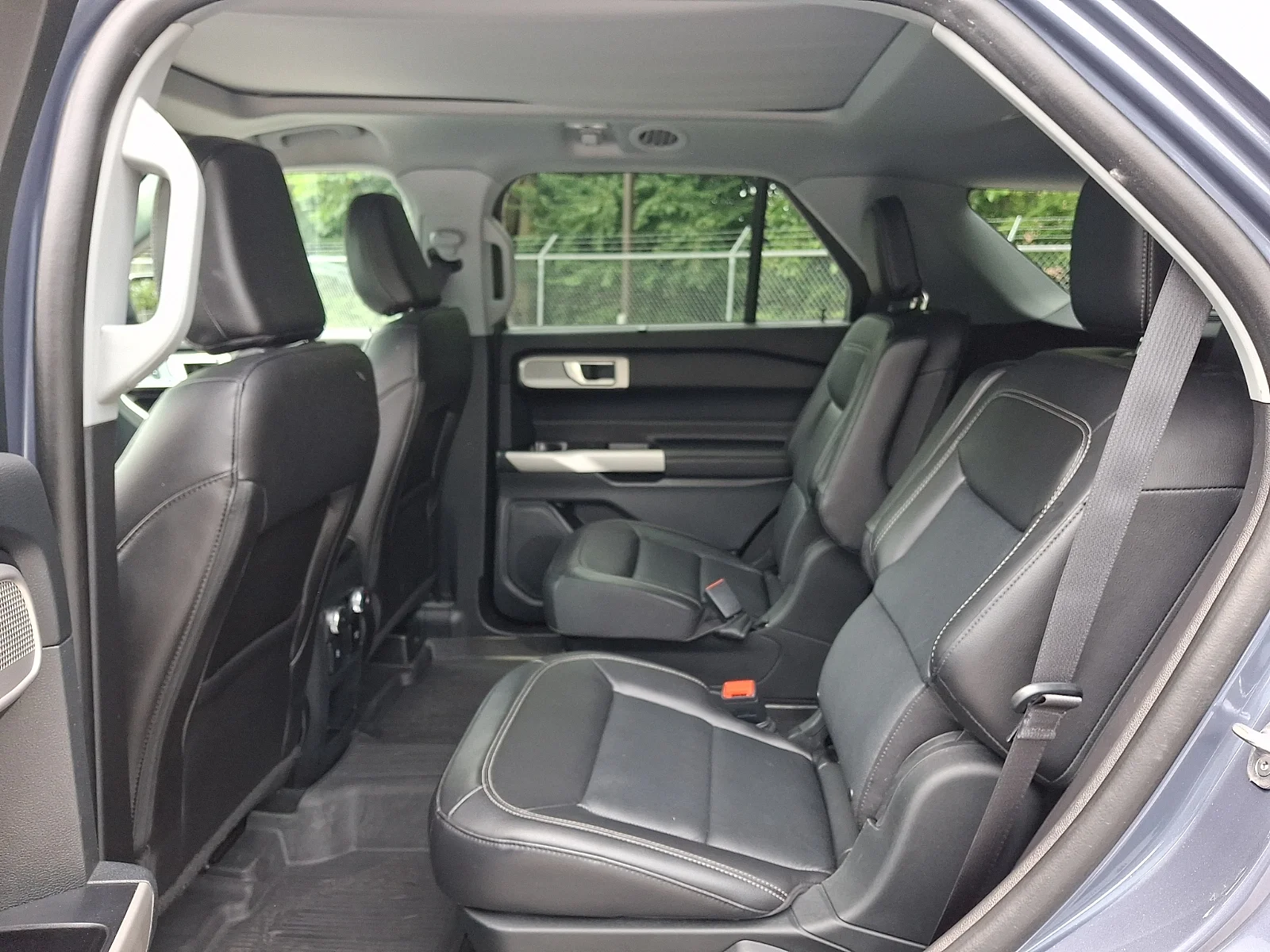 Used 2021 Blue Ford Limited image 11