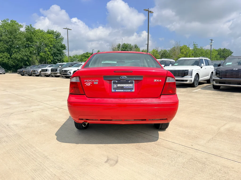 Used 2006 Infra-Red Clearcoat Ford SE image 7