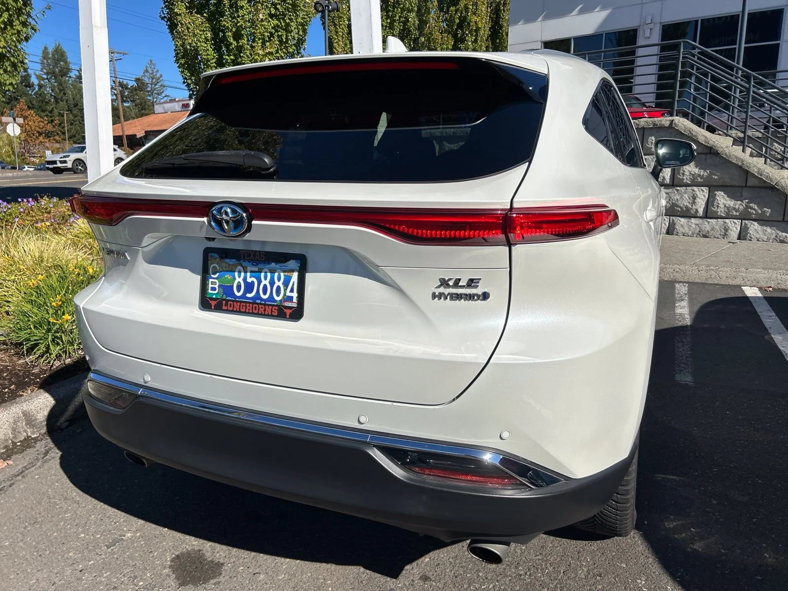 Used 2021 Blizzard Pearl Toyota XLE image 3