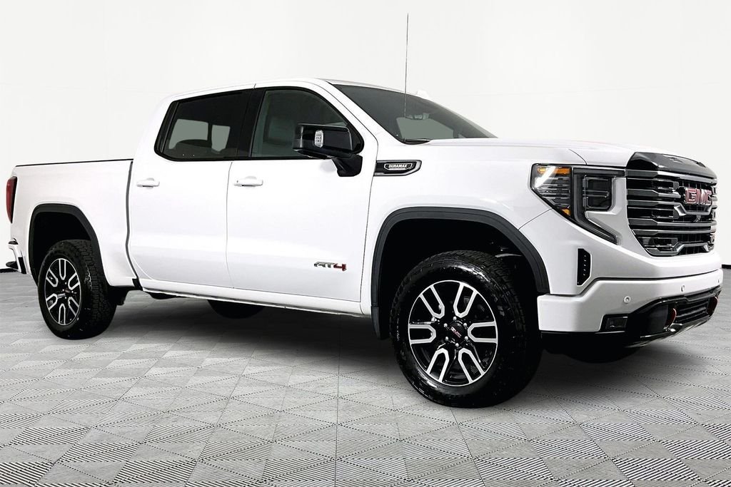 Used 2026 White GMC AT4 image 3
