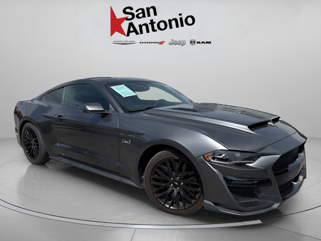 2018 Ford Mustang GT Coupe Premium's photo
