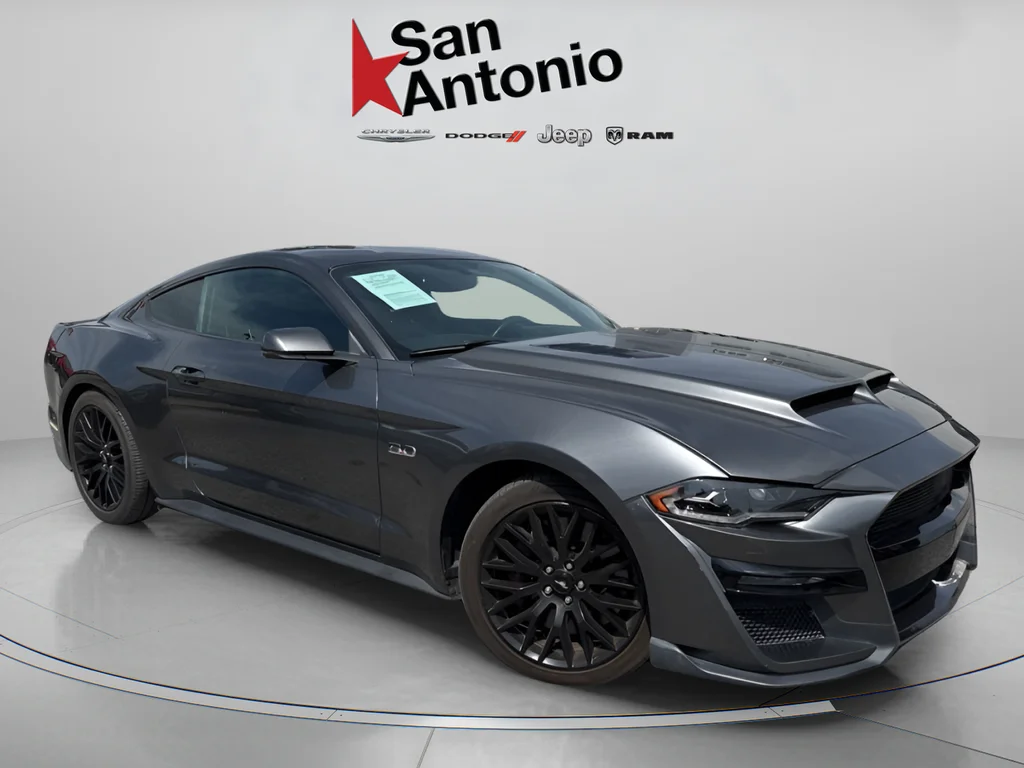 2018 Ford Mustang GT Coupe Premium's photo