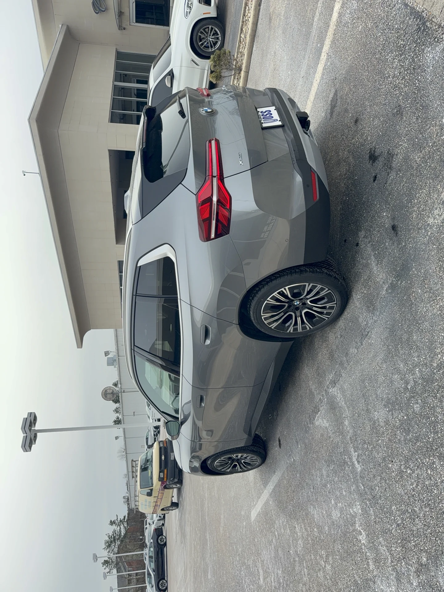New 2026 Skyscraper Grey Metallic BMW 30 xDrive image 5