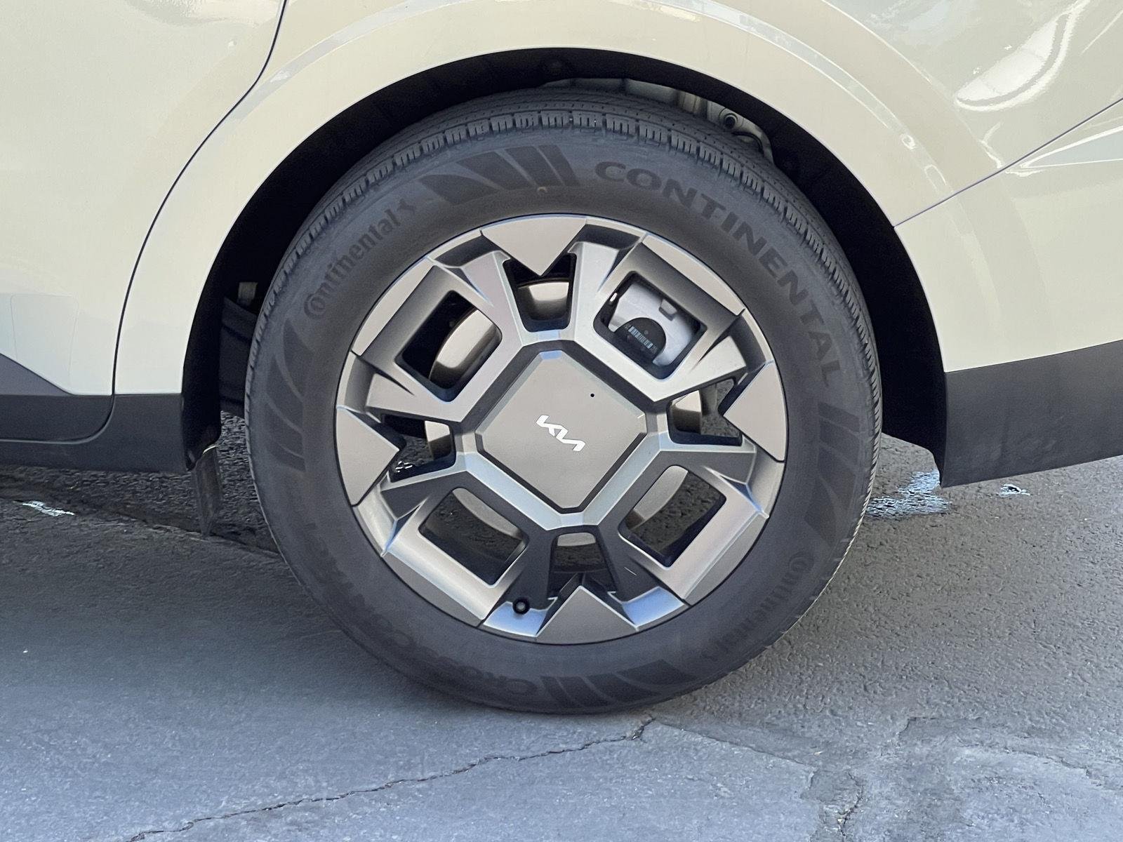 2026 Kia Carnival EX - Photo 14