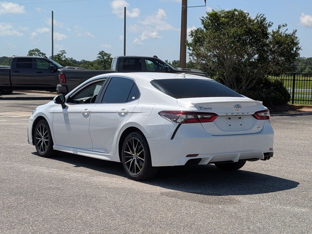 Used 2022 White Toyota SE image 3