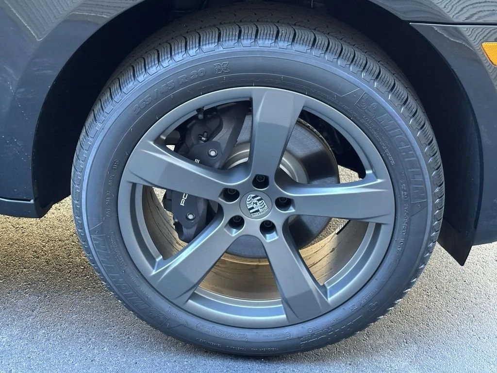 2026 Porsche Macan - Photo 10