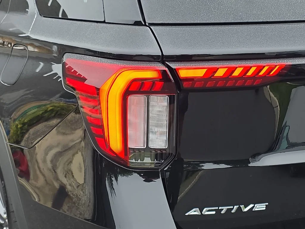New 2026 Agate Black Metallic Ford Active image 30