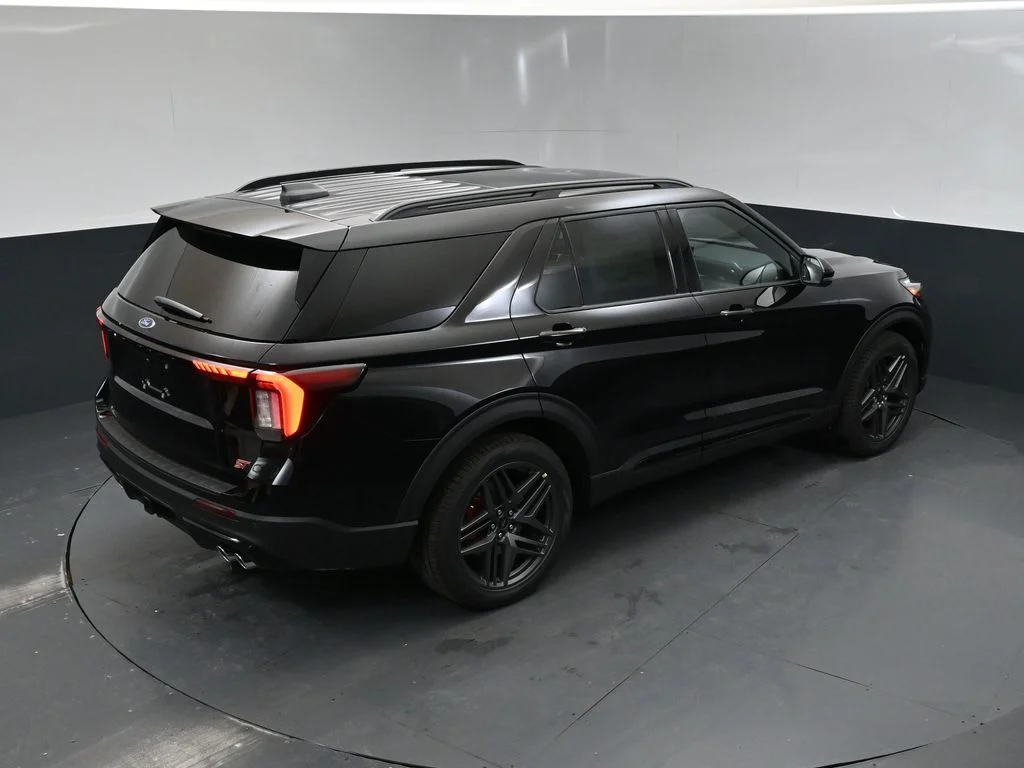 New 2026 Black Ford ST image 38