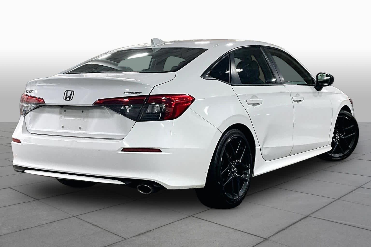Used 2022 Platinum White Pearl Honda Sport image 13