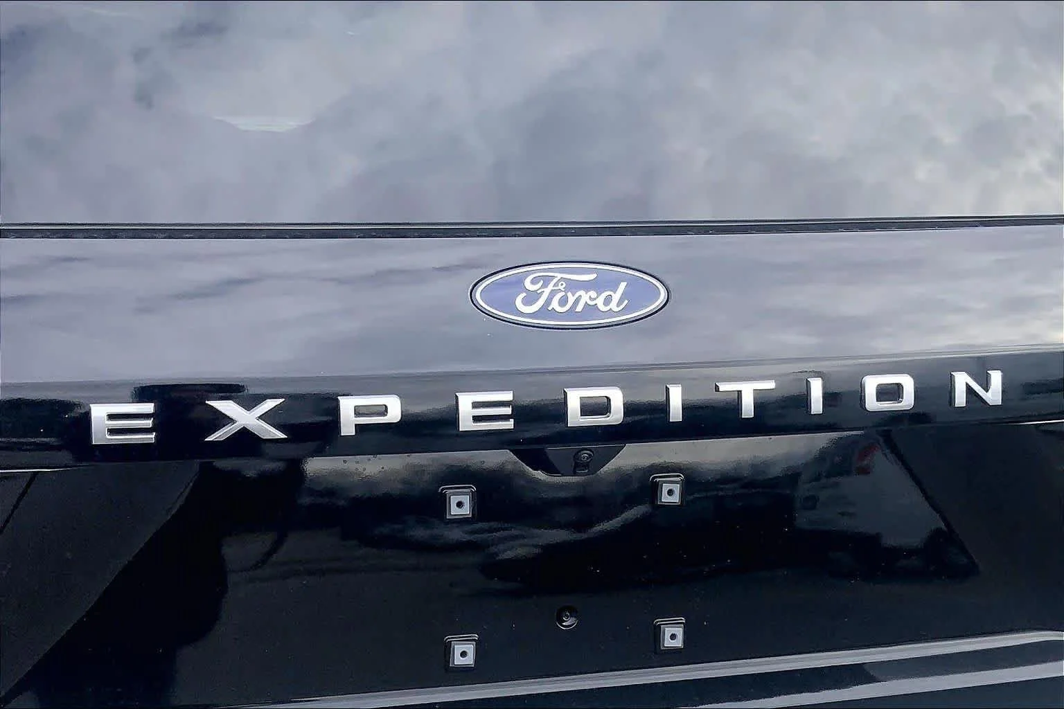 New 2026 Star White Metallic Tri-Coat Ford Active image 6