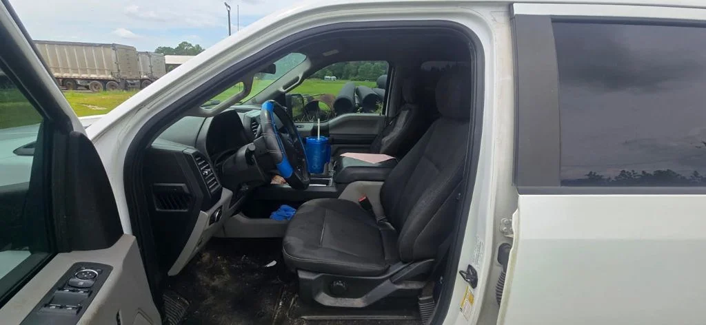 Used 2020 White Ford XL image 9