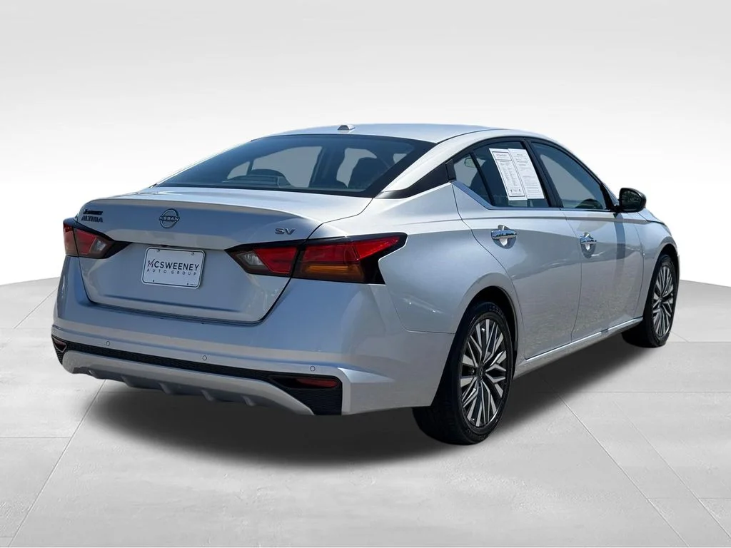 Used 2024 Silver Nissan 2.5 SV image 28