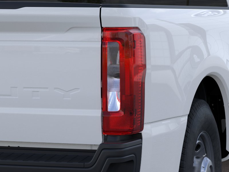 New 2026 Oxford White Ford F-250® XL image 21