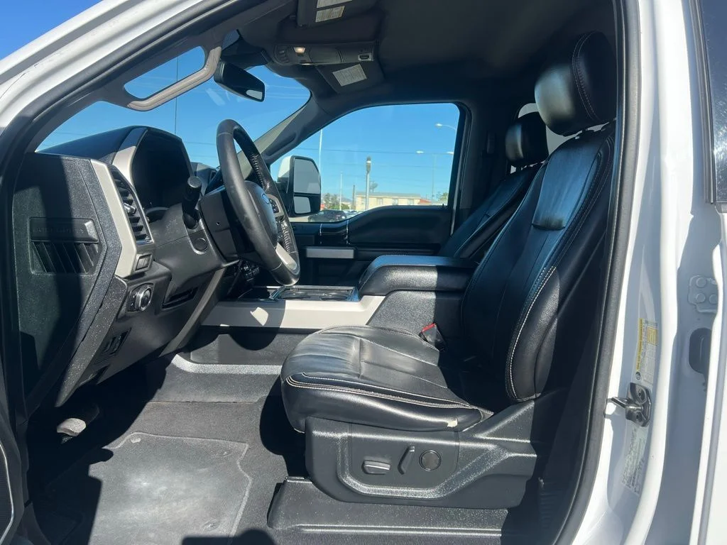 Used 2020 Oxford White Ford Lariat image 9