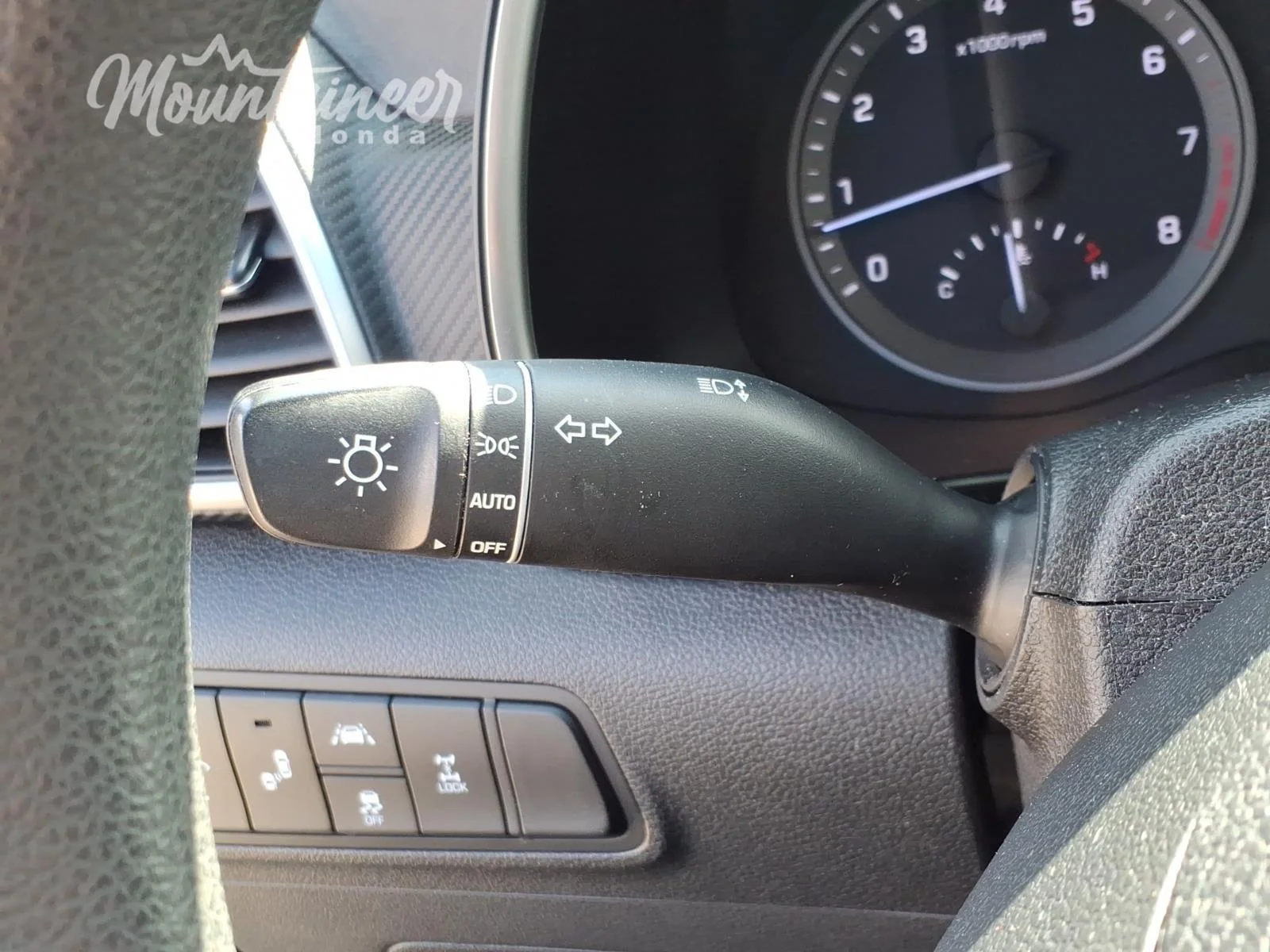 Used 2019 Aqua Blue Hyundai Value image 28