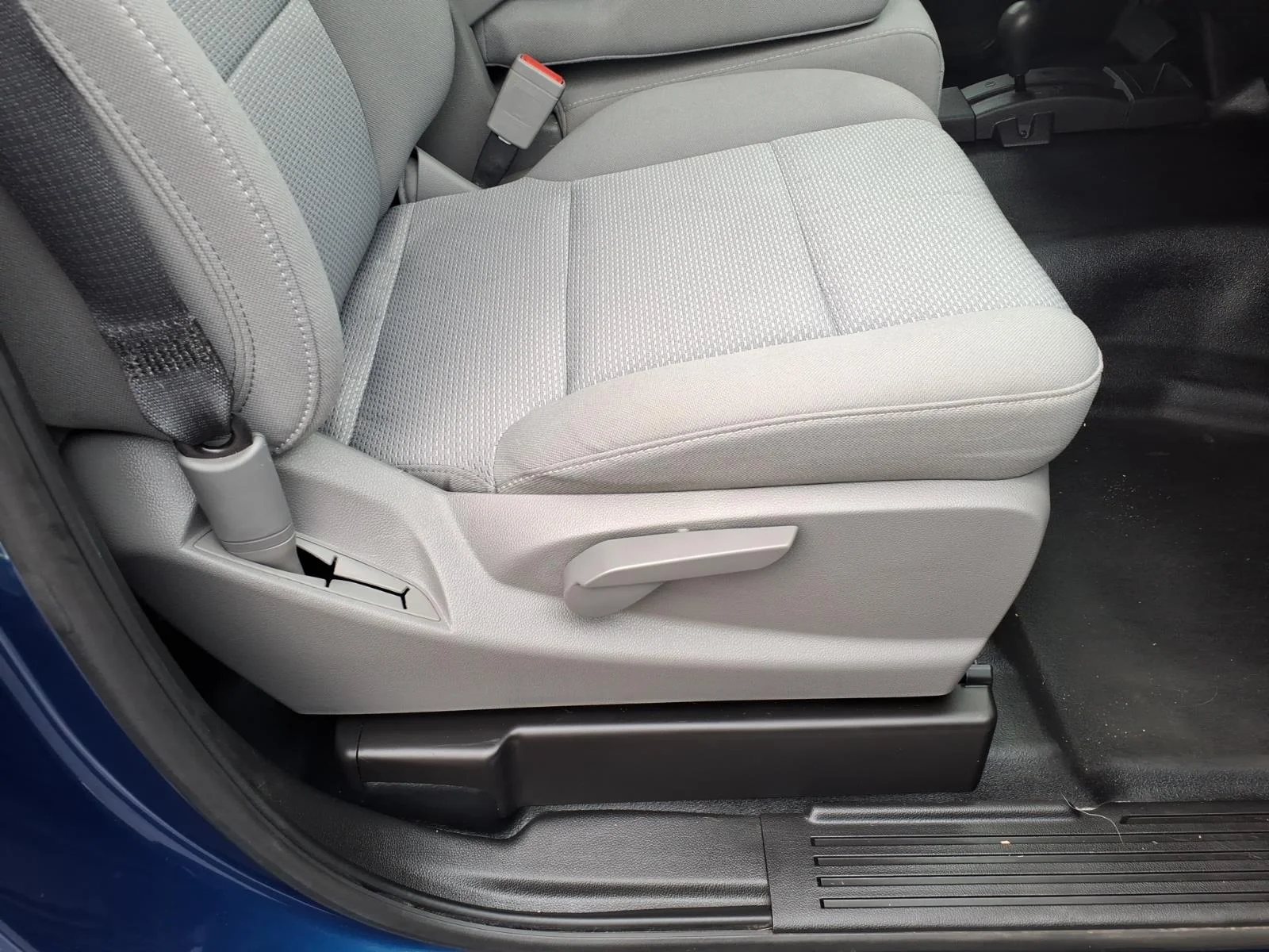 Used 2018 Blue Chevrolet  image 7