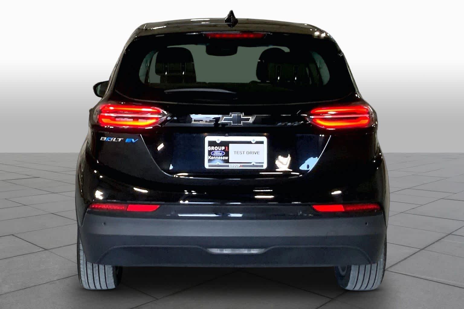 Used 2023 Mosaic Black Metallic Chevrolet 1LT image 4