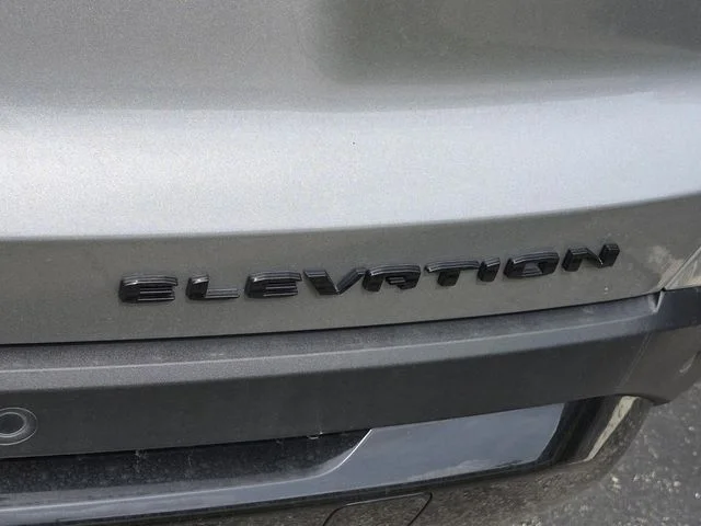 Used 2025 Sterling Metallic GMC Elevation image 5
