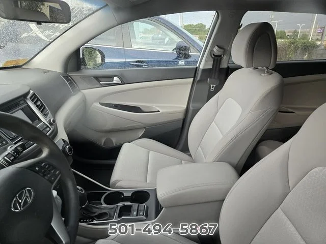 Used 2016 White Hyundai SE image 8