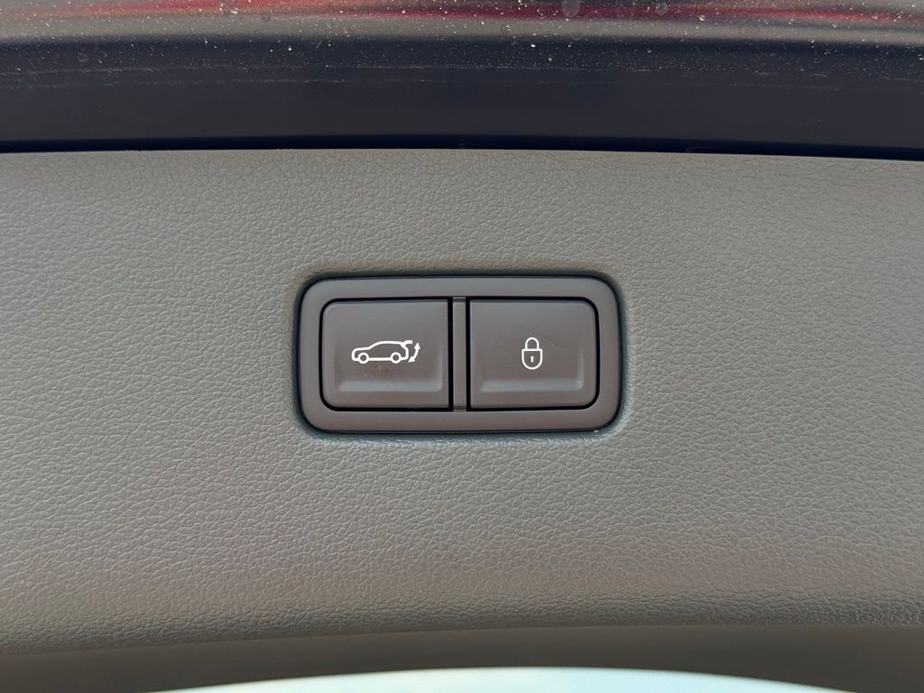 Used 2026 Black Genesis 3.5T Advanced image 18