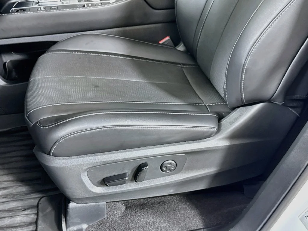 Certified Used 2027 White INFINITI LUXE image 26