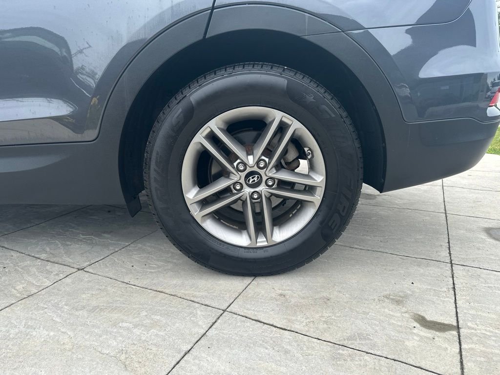 Used 2017 Gray Hyundai 2.4 Base image 8