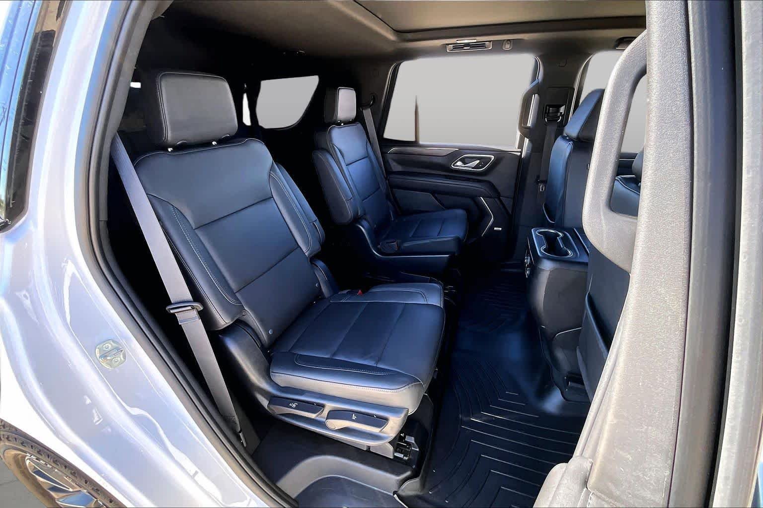 Used 2023 Summit White Chevrolet Z71 image 20