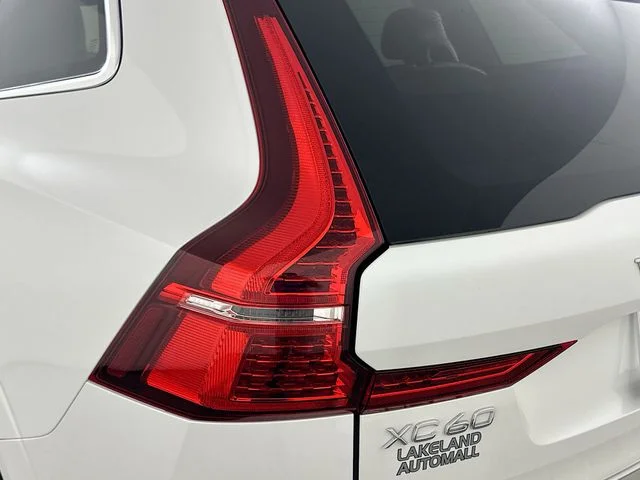 Certified Used 2020 White Volvo T5 Momentum image 23