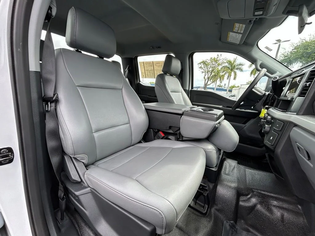 Certified Used 2026 Oxford White Ford XL image 28