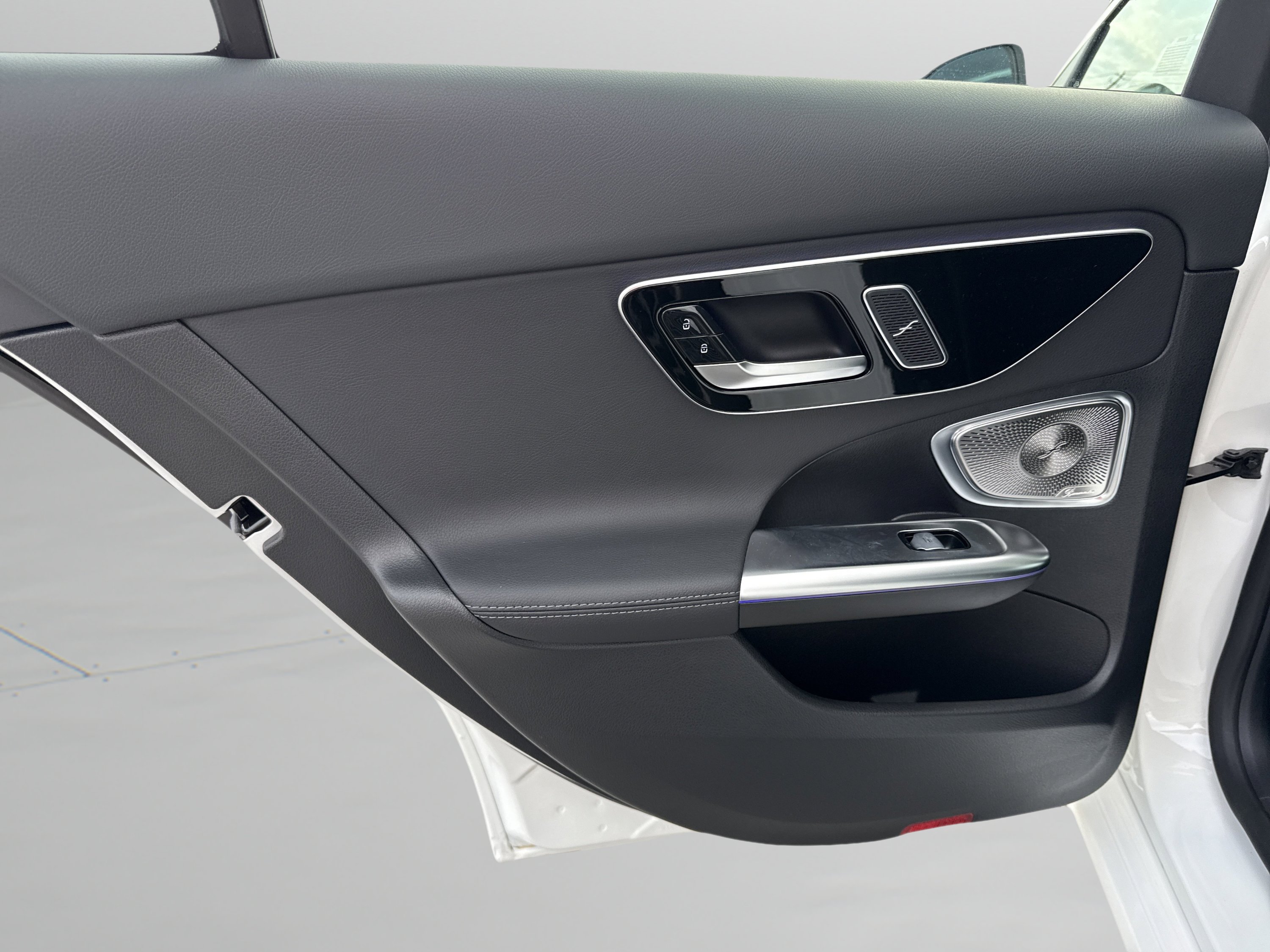 New 2026 Polar White Mercedes-Benz C 300 image 25