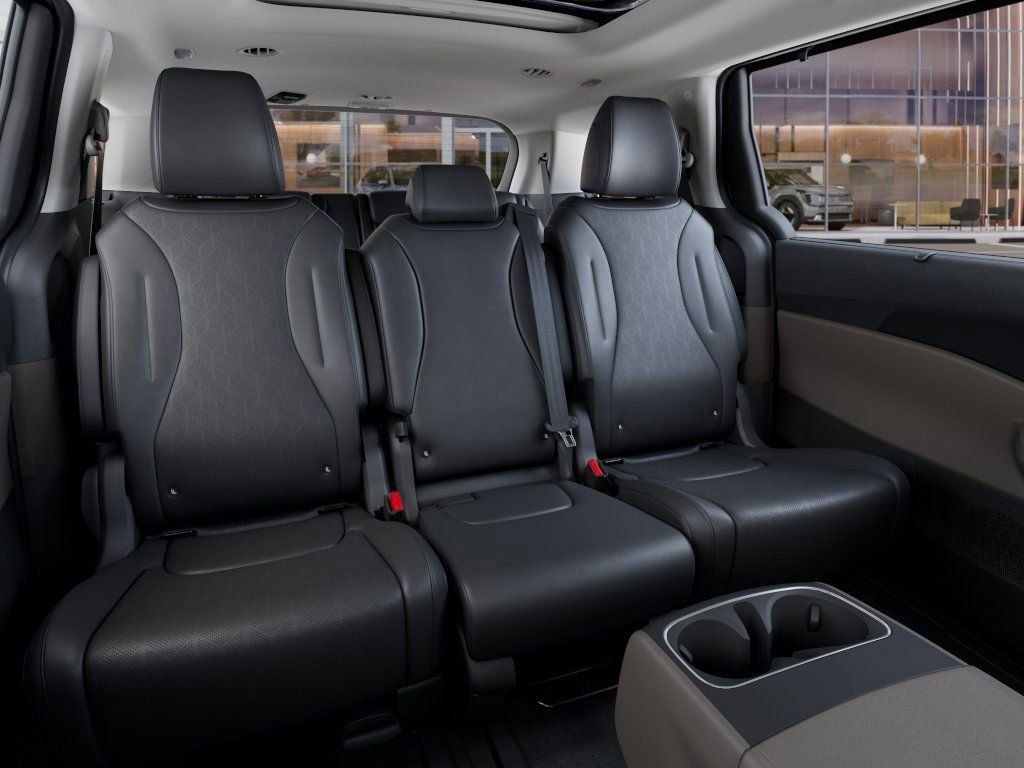 2026 Kia Carnival SX - Photo 16