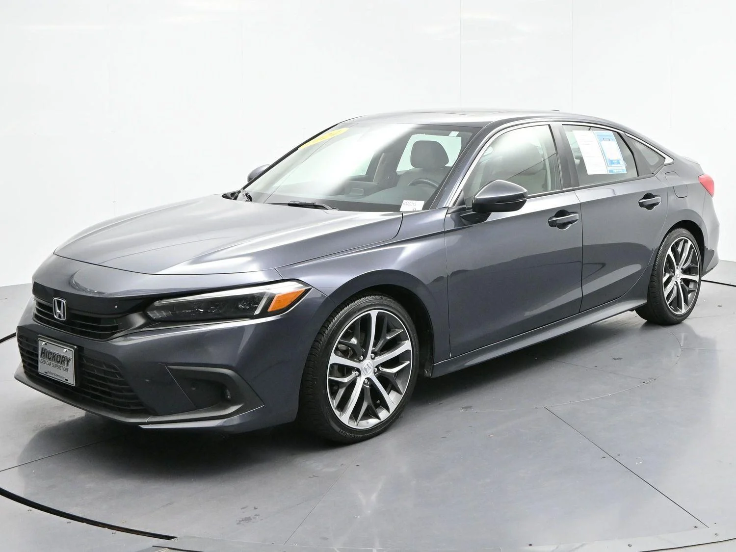 Used 2024 Meteorite Gray Metallic Honda Touring image 3
