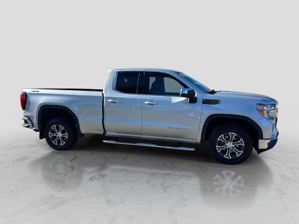 Used 2019 Silver GMC SLE image 6