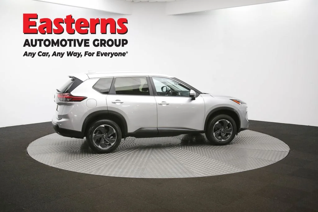 Used 2024 Silver Nissan SV image 43