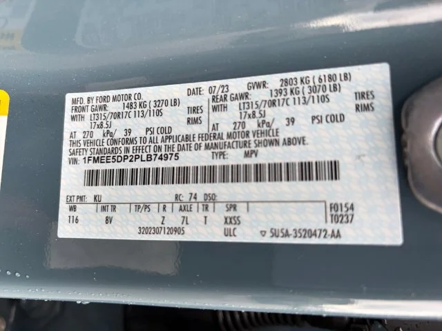 Used 2023 Green Ford  image 25