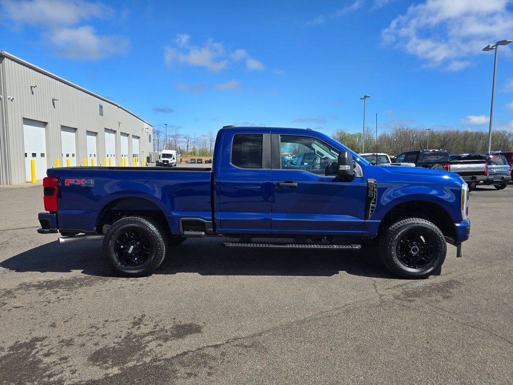 Used 2026 Blue Ford XL image 4