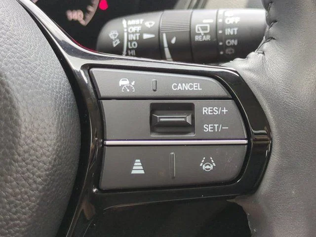 Used 2024  Honda EX-L image 25